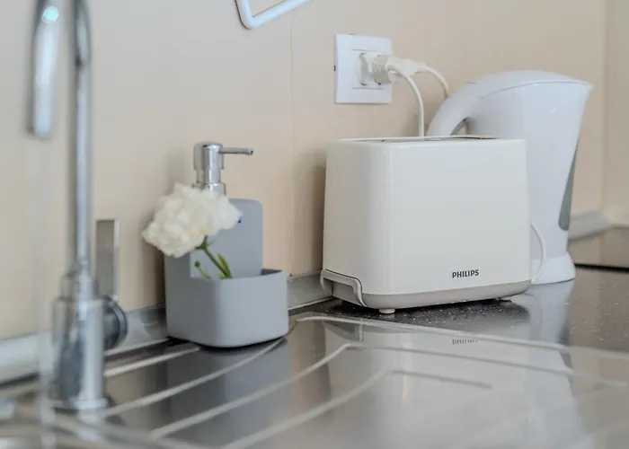 Malibu Park With Ocean Views & Heated Pool