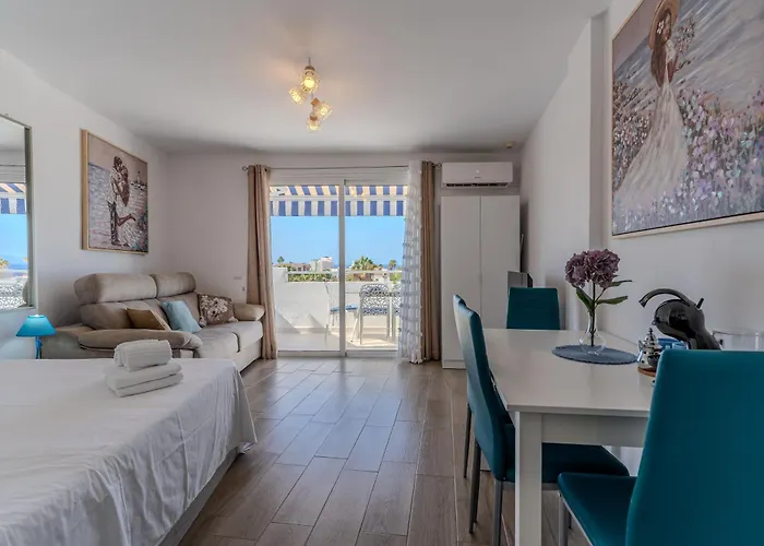 Malibu Park With Ocean Views & Heated Pool Costa Adeje (Tenerife)