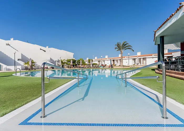 Malibu Park With Ocean Views & Heated Pool شقة